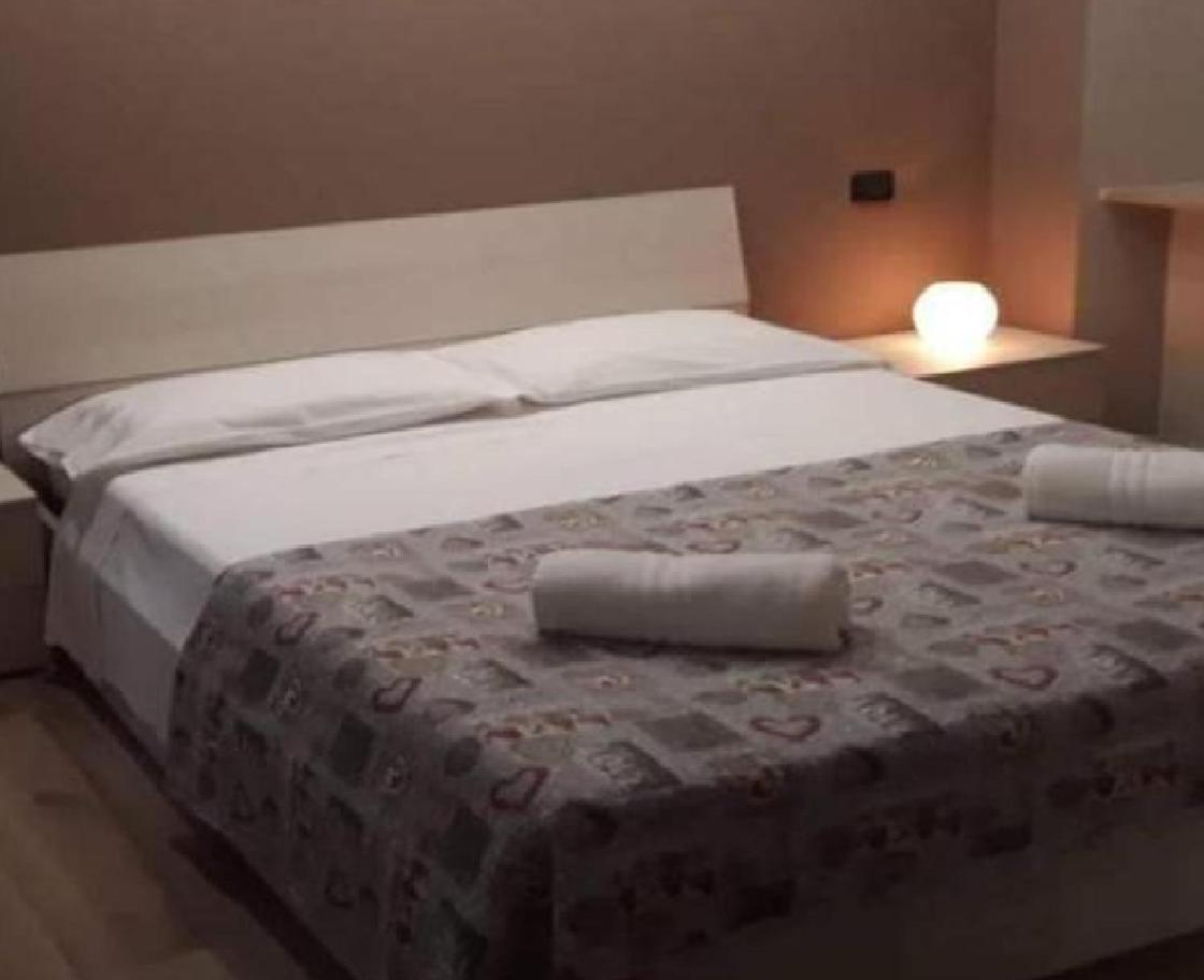 Hotel Fitness Parma Bagian luar foto